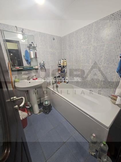 Apartament cu 2 camere, 50 mp, etaj intermediar, parcare, zona Pertrom - 3