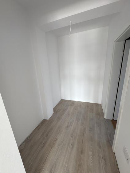 Apartament 3 camere / 2 bai / etaj 2 / parcare + boxa / ZONA CETATII