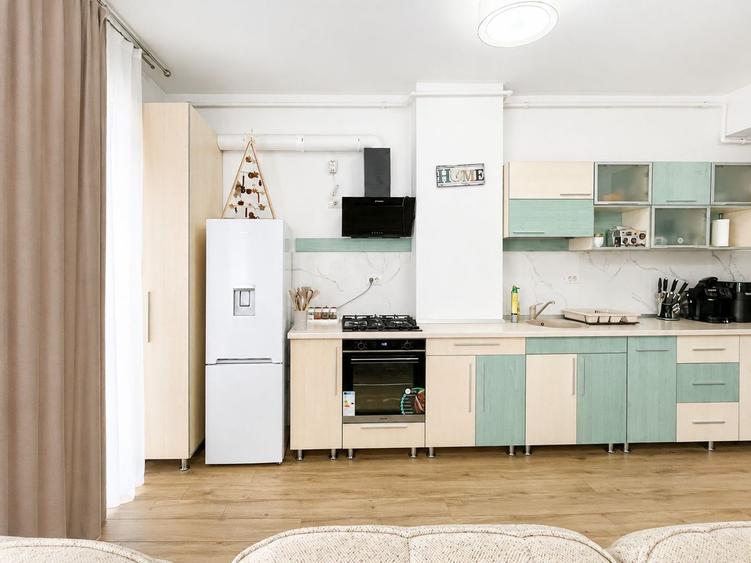 De inchiriat apartament cu 2 camere + loc de parcare - Giroc intrare