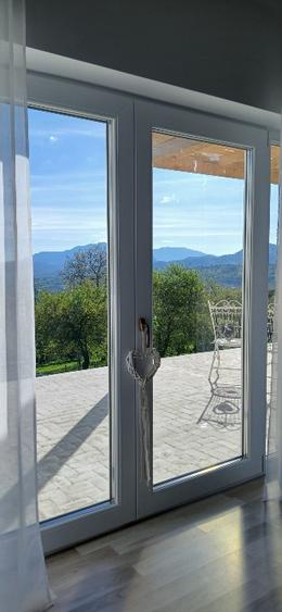 Proprietate speciala in Bran-Predelut cu 2 case, priveliște panoramica 180*