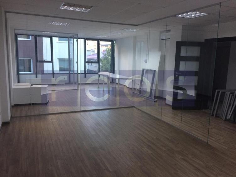 OPORTUNITATE INVESTITIE | CLADIRE BIROURI CLASA A | D+P+E6 | 640 MP | DOROBANTI - 21