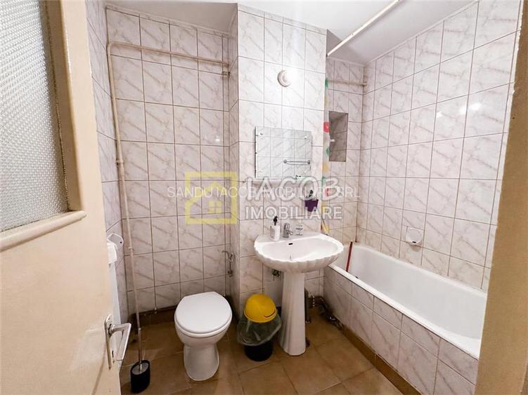 Garsoniera de inchiriat – ideala pentru birou | Zona Colegiului „Gheorghe Vr - 4