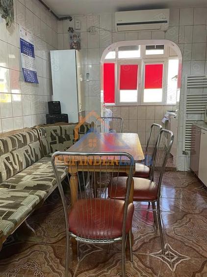 Apartament de vanzare cu 3 camere, zona Barca,68mp