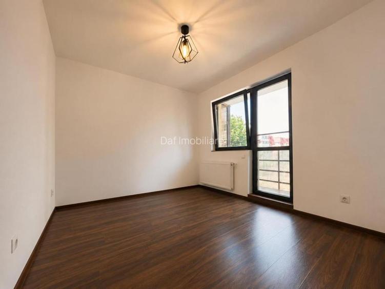 82000euro - 2camere-50mp-bloc 2015-centrala proprie-metrou - 2