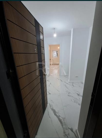 Garsoniera confort 1 - total renovata - la 550 de metri de metrou.
