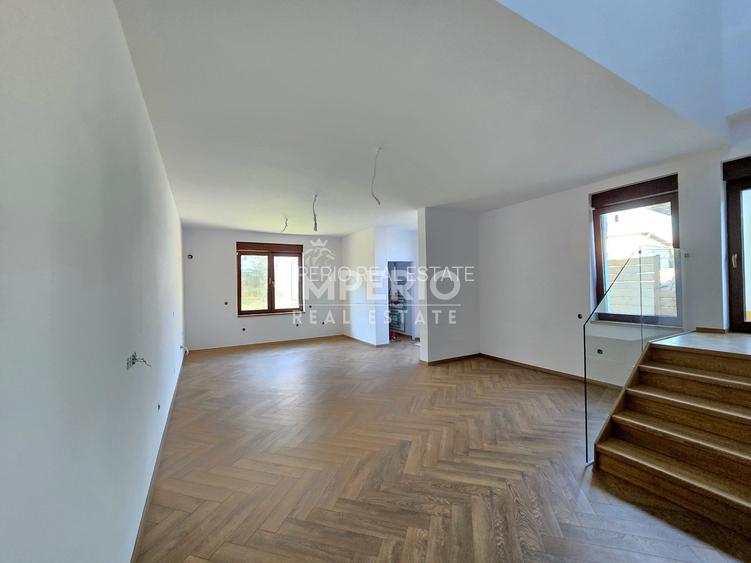 Duplex finisat cu 5 camere in Gruia! - 2