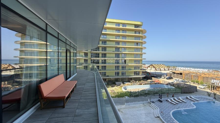 Apartament cu 3 camere direct in prima linie la mare White Sea