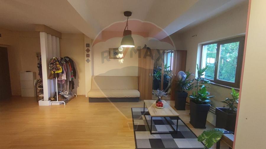 Apartament 67 mp util de vanzare Orizont 2 Paleu, zona metropolitana