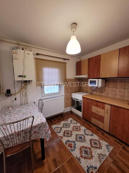 Navodari - str. Randunelelor - 2 camere decomandate -parcare privata  -420 E neg - 25