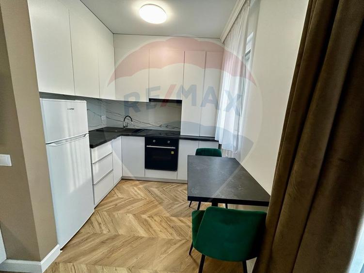 Apartament cu 2 camere de închiriat - strada Daliei -