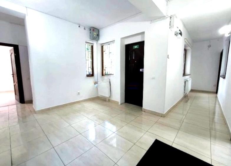 Ultracentral, spatiu BIROURI, parter, 94 mp., 2 locuri parcare