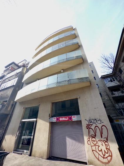 Inchiriez garsoniera studio cu terasa ultracentral parc Cismigiu