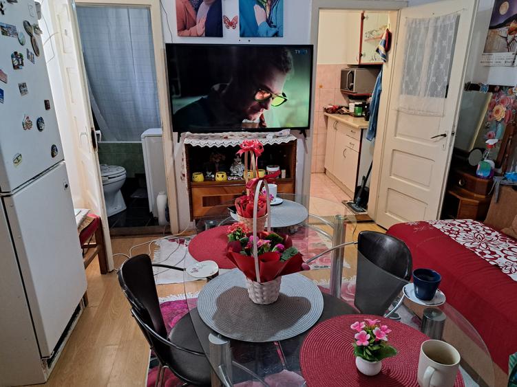 Vand casa singur pe curte, Central, Reghin