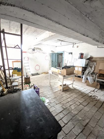 Casă de vânzare, 6 camere, 140 mp utili, Andrei Mureșanu zona Hotel Meridian