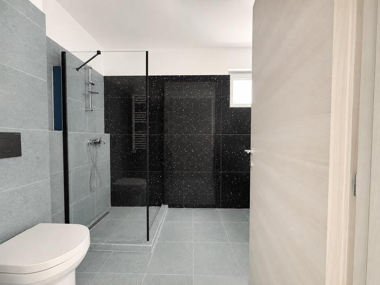 Apartament langa plaja cu vedere la mare | parter inalt cu balcon