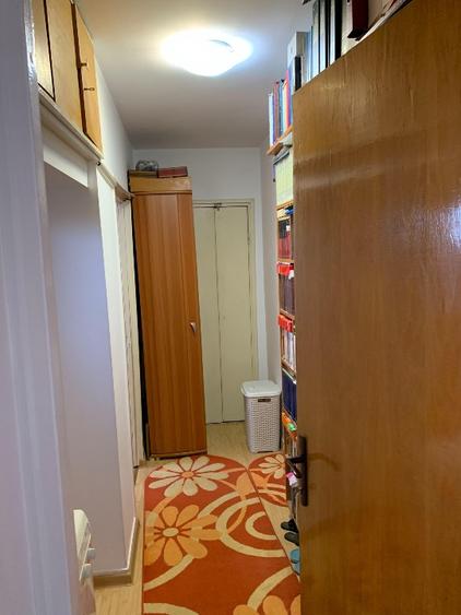Vand apartament 3 camere!