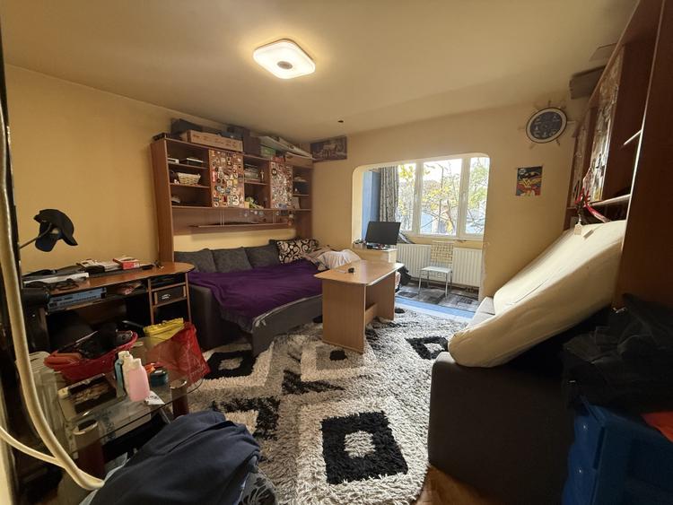 Apartament, 3 camere, decomandat, 95 mp, parter - Girocului