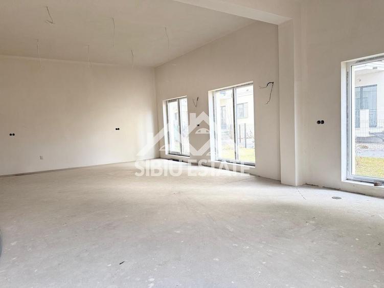 Spatiu comercial nou 66 mp cu teren propriu 41 mp si 2 locuri parcare