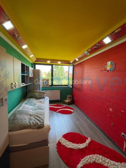 Apartament de vanzare in Oradea, cu 4 camere, 98 mp utili, zona Splaiul Crisanei - 10