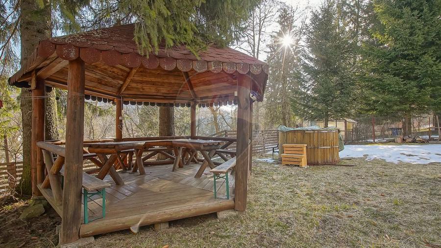Vilă istorică, activ turistic cu randament 12%, Timișu de Sus, Brasov