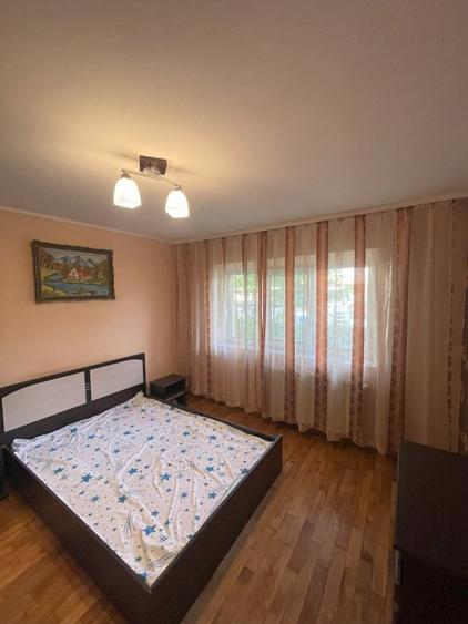 Apartament de vanzare, cu 3 camere decomandat, 68 mp, parter, zona Pasunii