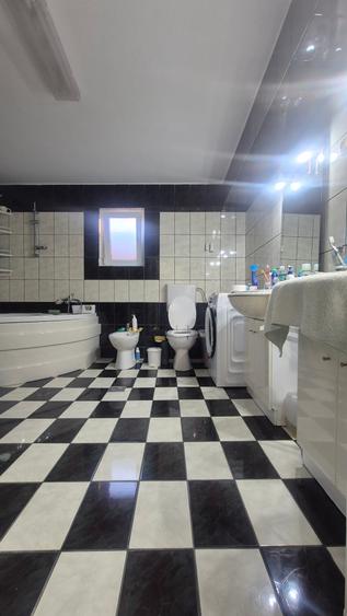 Casa Locuibila Km 5, 325 Mp Teren, Dechidere la Strada 21 Ml