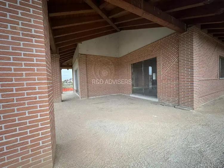 Casa 10 camere Nefinalizata 600 m Utili 2500 m Teren Padure 400 m - 6