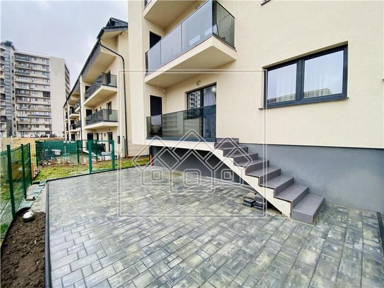 Ap. 2 camere si gradina, mobilat si utilat modern, zona D. Stanca
