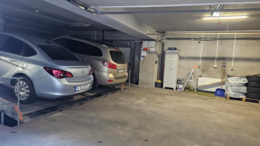 Spatiu birouri in imobil de birouri, P-ta Victoriei, parter