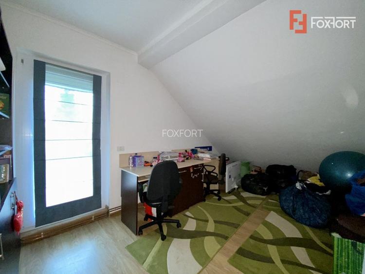 Casa cu 6 camere de vanzare in localitatea Sanandrei, zona Centrala - 17