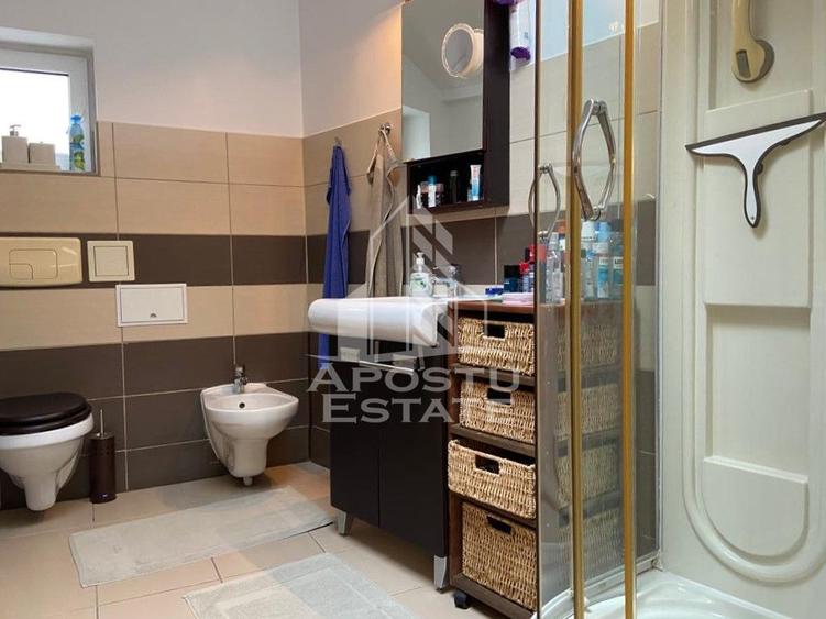 Casa +Spatiu comercial + apartament studio
