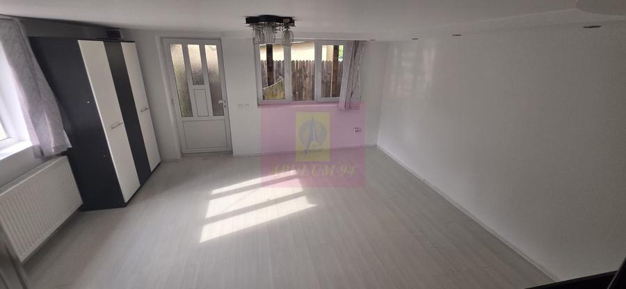 Casa cu 3 camere de vanzare in Campina