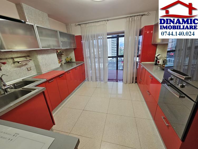 Apartament de Lux cu Vedere Panoramica Ultracentral, Piatra-Neamt, Euroconfort,