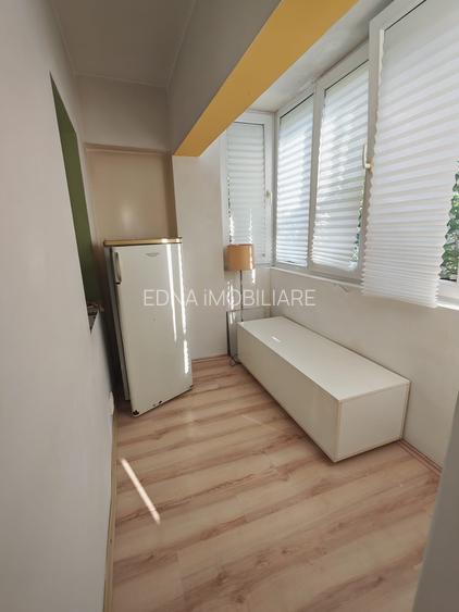 Brancoveanu garsoniera splendida in bloc mixt - 4