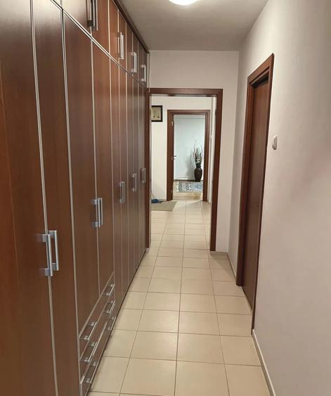 3 camere 77 mp Universitate 1979