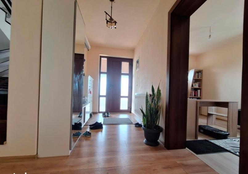 Proprietar , casa individuala  de vanzare / schimb