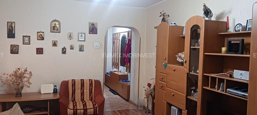 Mihai Bravu - Obor  metrou  - vanzare ap. 3 camere  decomandat - 4