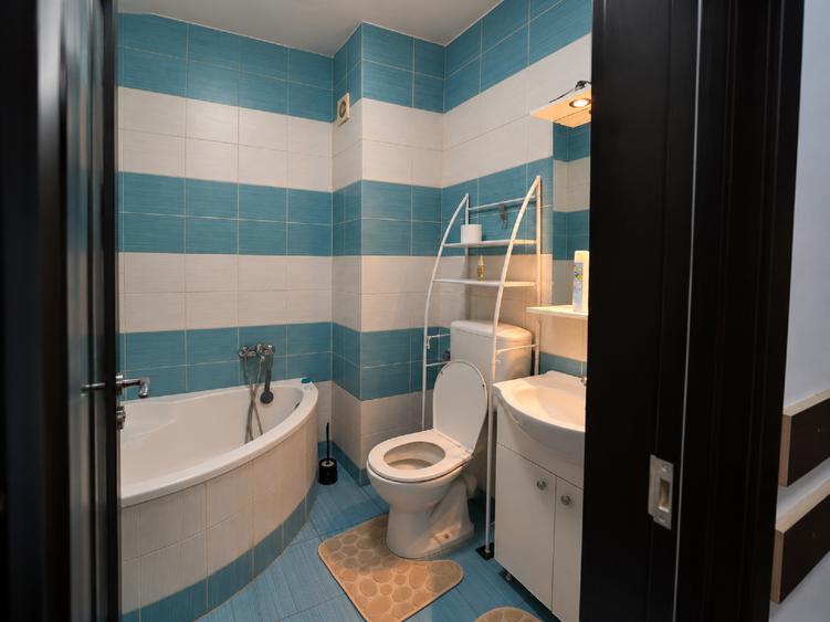 OCAZIE Garsonieră  38 mp | Ballroom | acces rapid la metrou | la cheie - 54900 E