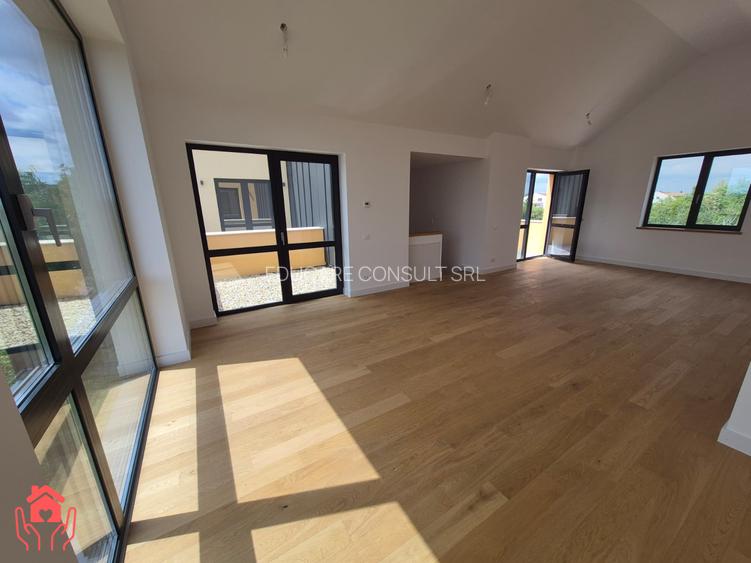 METROU LAMINORULUI (The Meadows)- Vila cu vedere catre lac, libera, comision 0% - 26