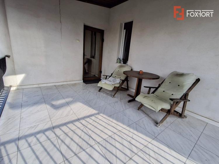 Apartament 3 camere decomandat de inchiriat la casa, zona Crisan