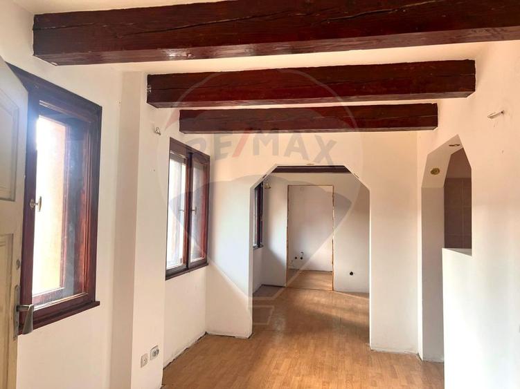 Proprietate mixtă pe N. Bălcescu – spații comerciale + apartamente