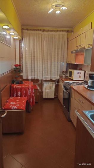 3 camere, Obor, decomandat, etaj 5, inst. schimb., metrou, anvelopat