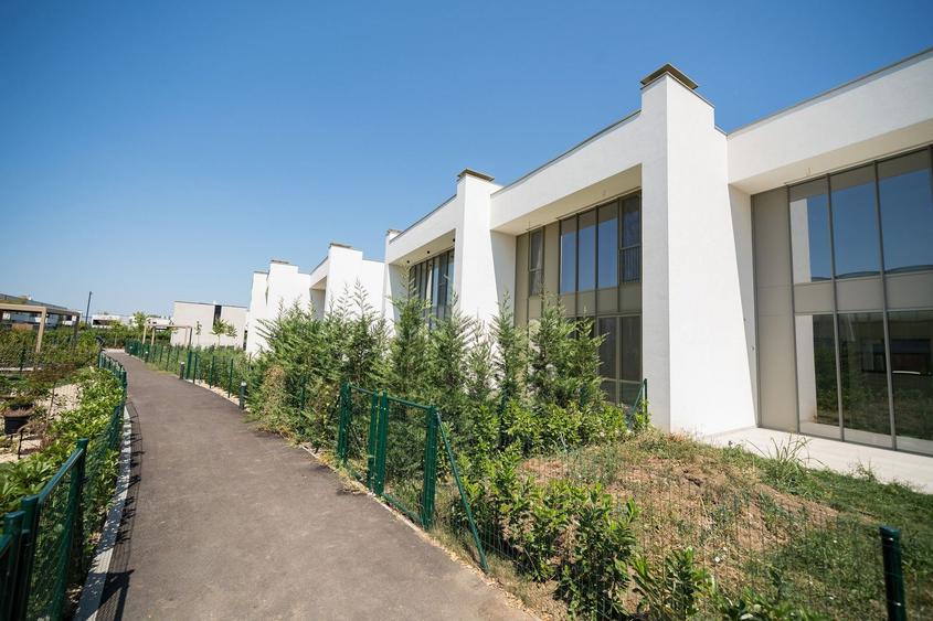 Vila cu 3 camere in Amber Forest
