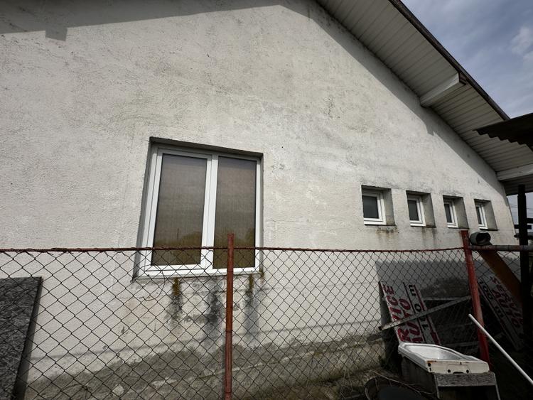 Hala de vanzare 259 mp cu teren 750 mp utilitati