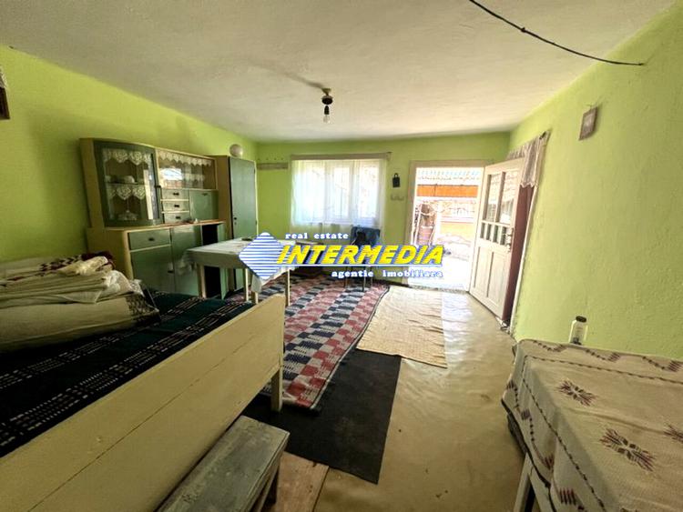 OKAZIE! Casa in Cricau 3 Camere 1300 mp. Curte Teren Fantana Utilitati Asfalt