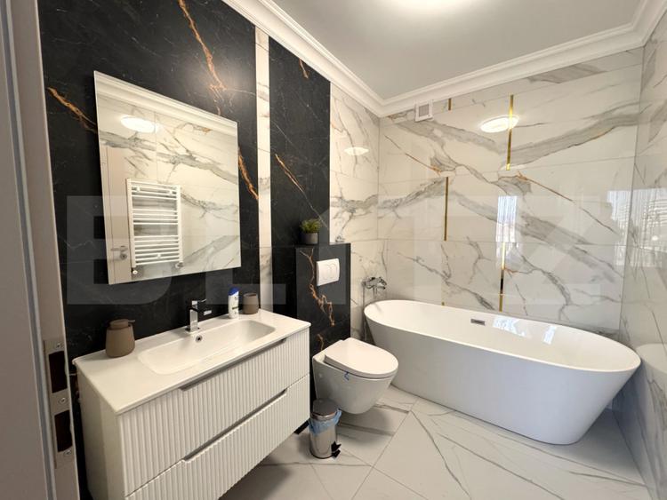Apartament cu 3 camere, terasa si parcare, zona Libertatii