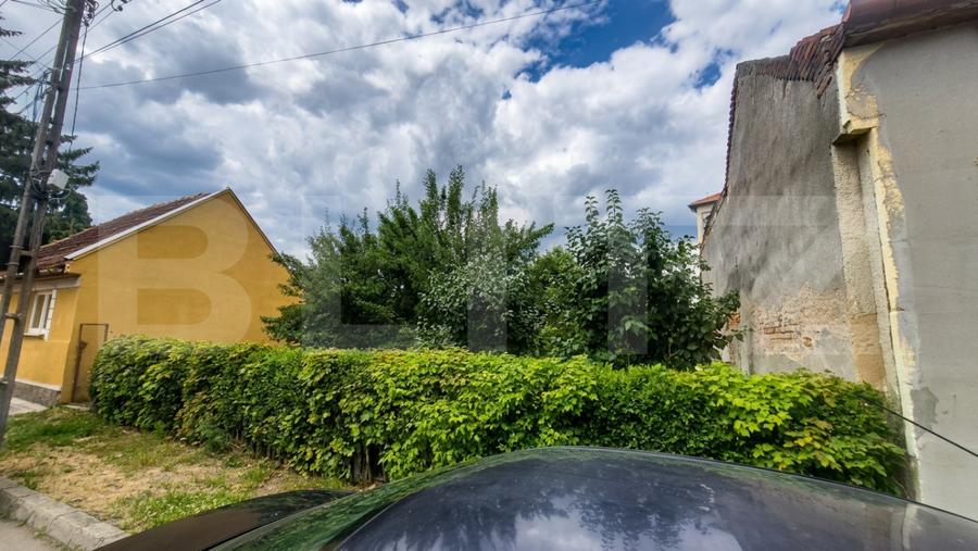 Casa cu 2 camere de vanzare, 50 mp, teren 335 mp, strada Mara, zona Piata Mica