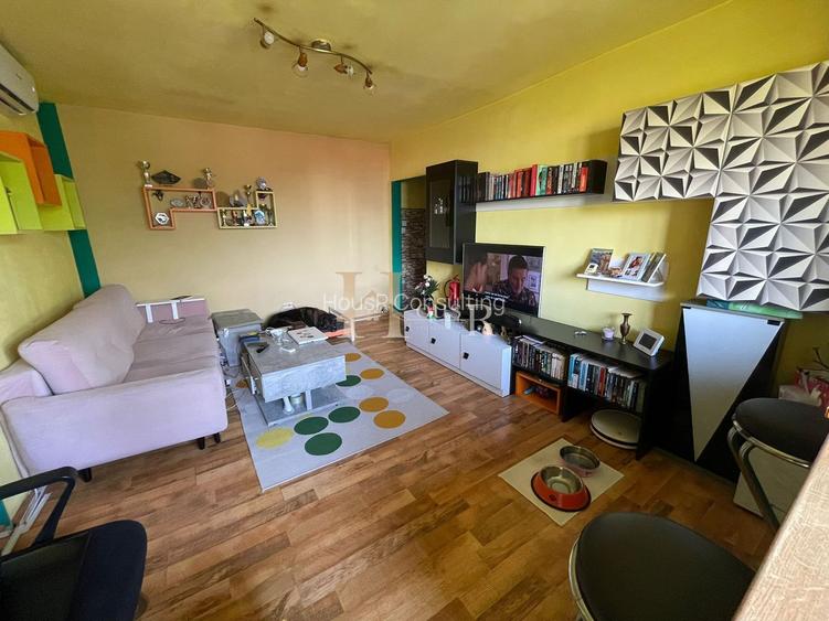 4 camere aproape de Spitalul Judetean. Etaj intermediar. Centrala proprie - 2