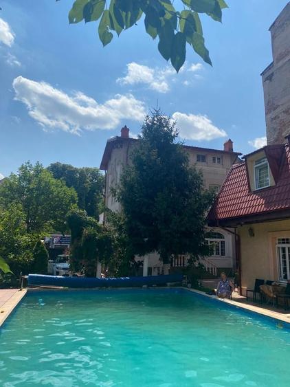 Vilă deosebită cu piscină semiolimpică-Parcul Carol