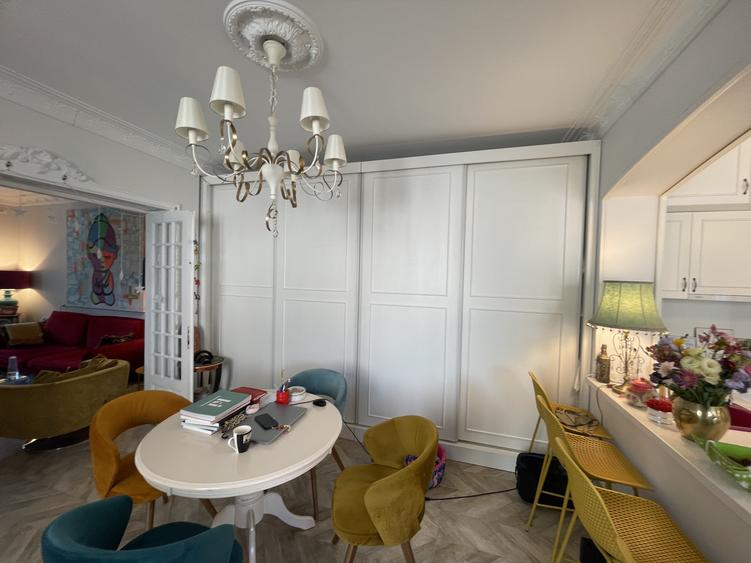 Apartament premium în vilă interbelică | Zona Cașin – Arcul de Triumf | Curte